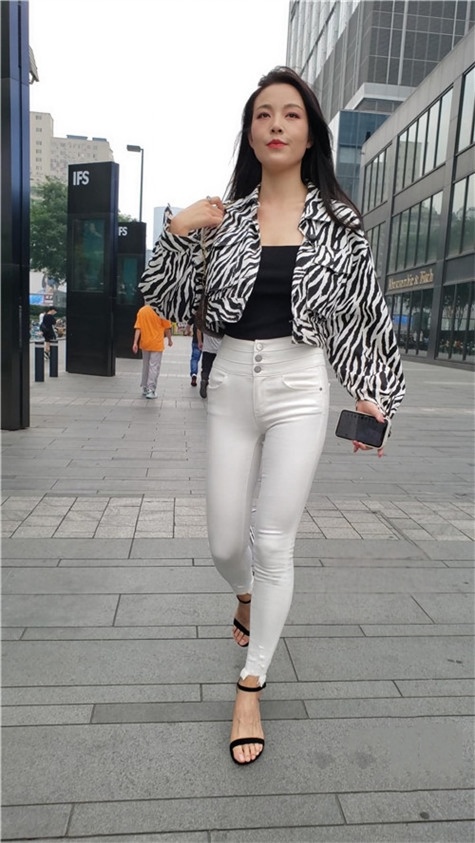 （视频+套图）入秋遇见你 [13.79G/MP4]