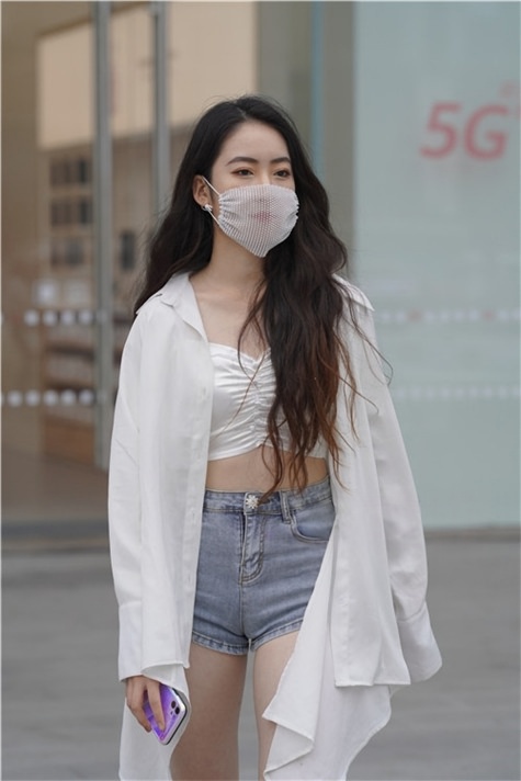 （视频）大长腿美女 [10.99G/MP4]