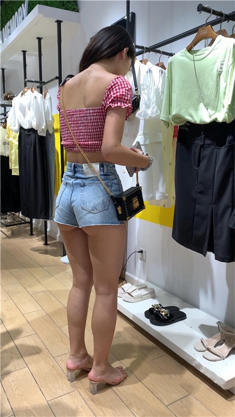 （视频）牛仔热裤女孩 [10.82G/MP4]