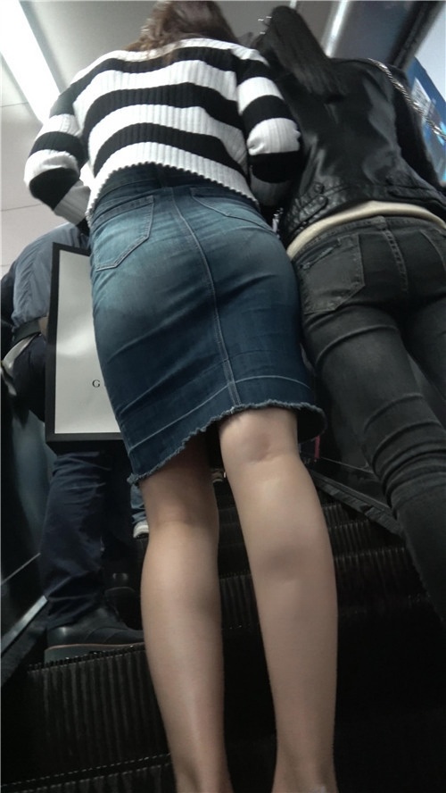 牛仔长裙美女[827M/MP4]