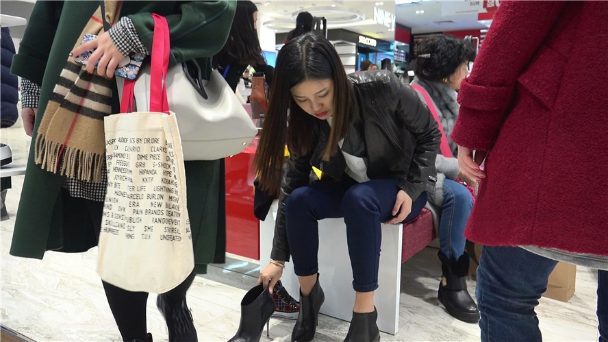 试短靴的美女[342M/MP4]