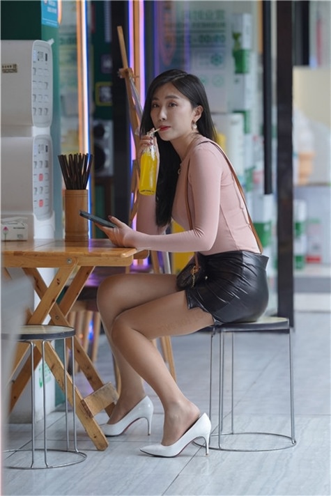 （视频+套图）一丝烟  [15.25G/MP4]