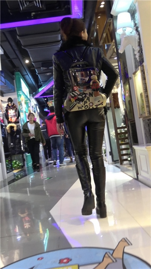 紧身皮裤美女[1009M/MP4]