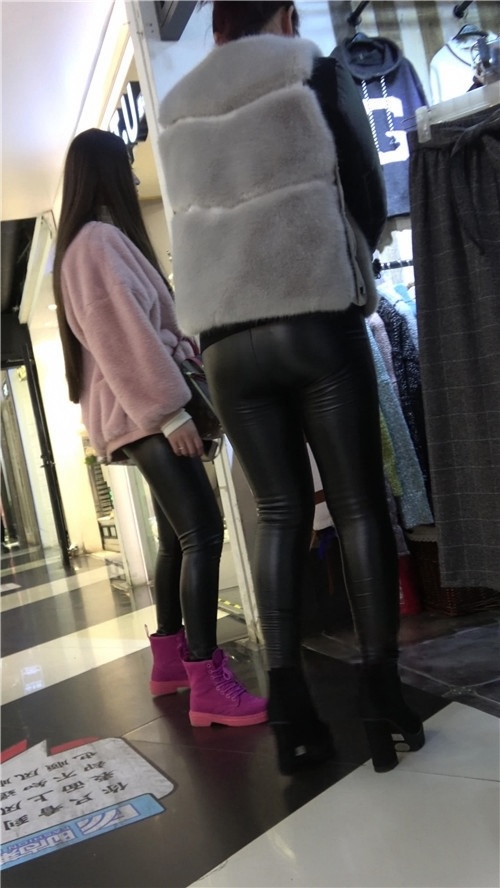 几组紧身皮裤美女[1.01G/MP4]