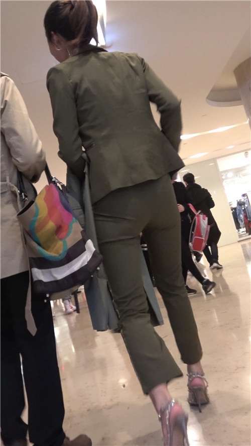 三组休闲裤小姐姐[778M/MP4]