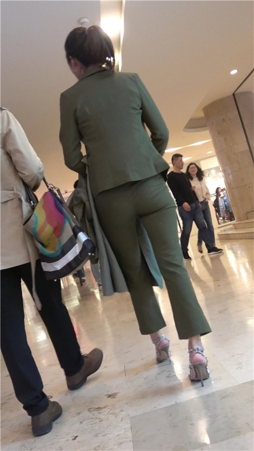 三组休闲裤小姐姐[778M/MP4]