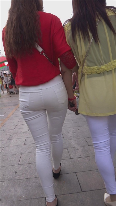 红衣紧身极品白裤美女[2.26G/MP4]