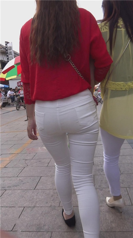 红衣紧身极品白裤美女[2.26G/MP4]