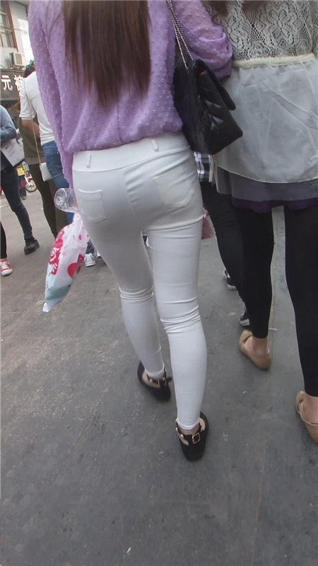 紧身白裤美女[307M/MP4]