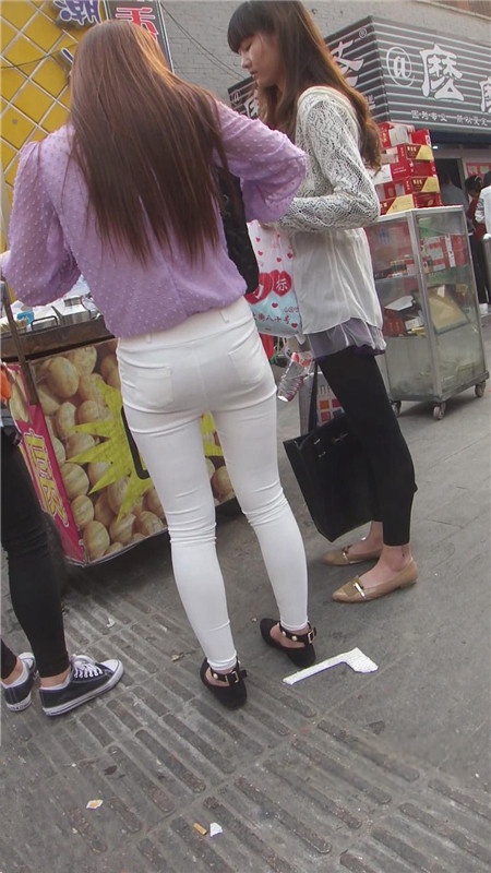 紧身白裤美女[307M/MP4]