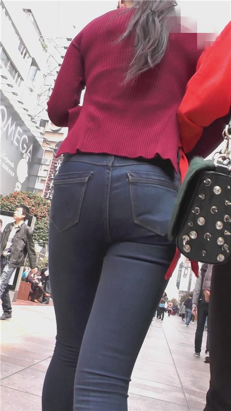 高腰黑裤短发妹子[1.9G/MP4]