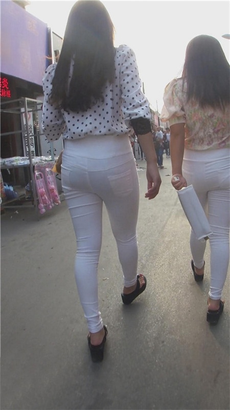 高腰白裤紧身妹子[1.71G/MP4]
