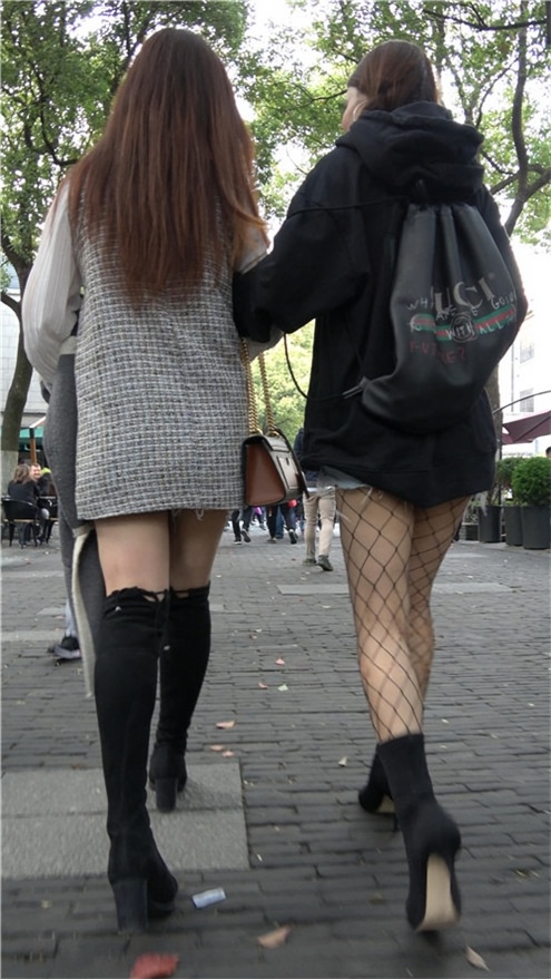 两个美腿小姐姐[1.8G/MP4]