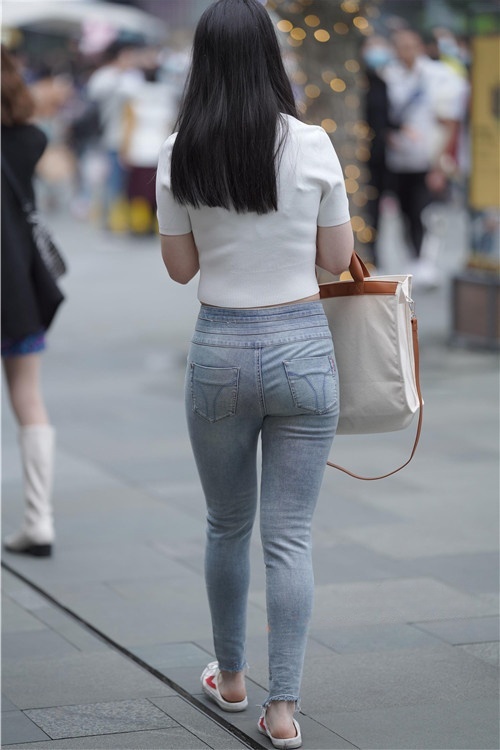 街拍牛仔小妹(37P)[527M/JPG]