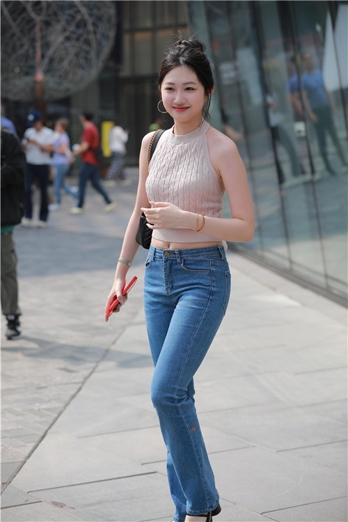 搭讪蓝色牛仔裤美女(158P)[1.7G/JPG]