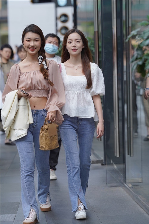 两个蓝牛小姐姐(69P)[757M/JPG]