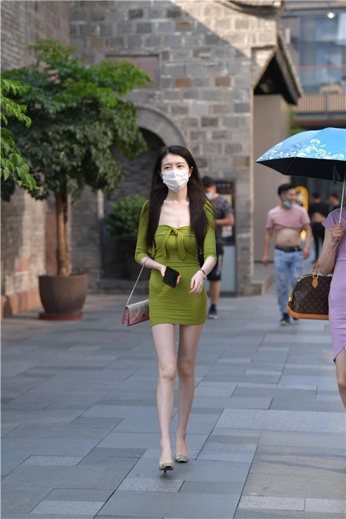 筷子腿高跟绿色包臀裙小姐姐(91P)[2G/JPG]