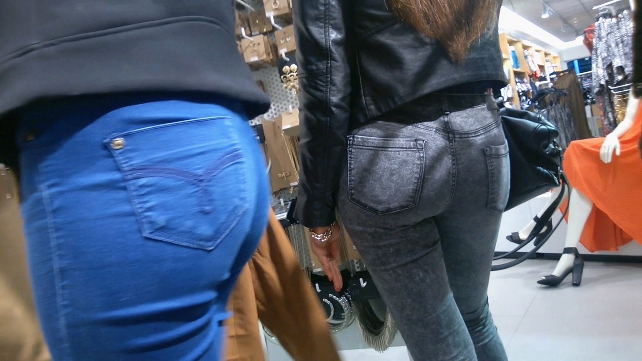 两个年轻极品牛仔裤翘臀洋妞美眉[121M/MP4]