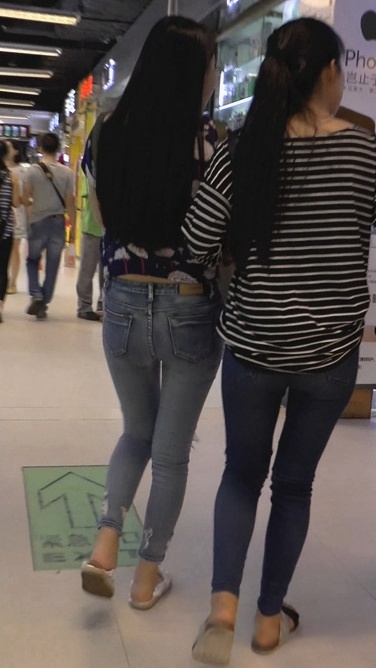 超紧牛仔大宽臀美眉[490M/MP4]