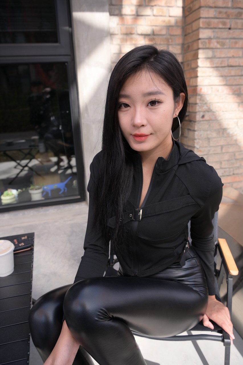 魔镜-皮裤-倒戈MJ3246