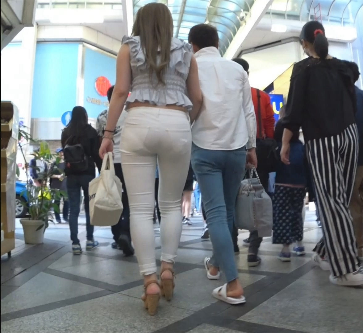 白色紧身牛仔裤极品圆润翘屯[921M]