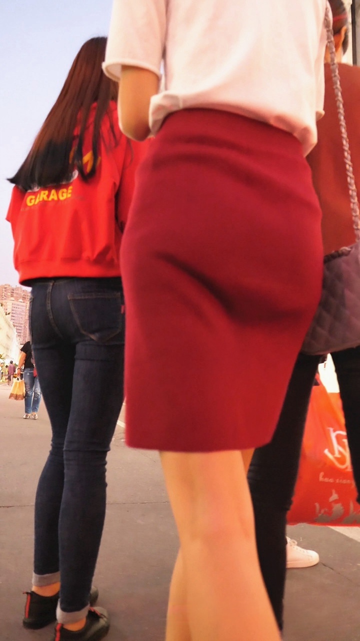 超紧蓝色紧牛美眉[328M/MP4]