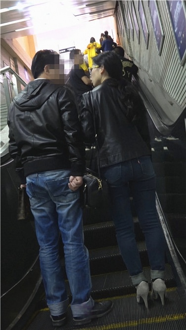 4K-紧身牛仔裤高跟MT美眉[689M/MP4]