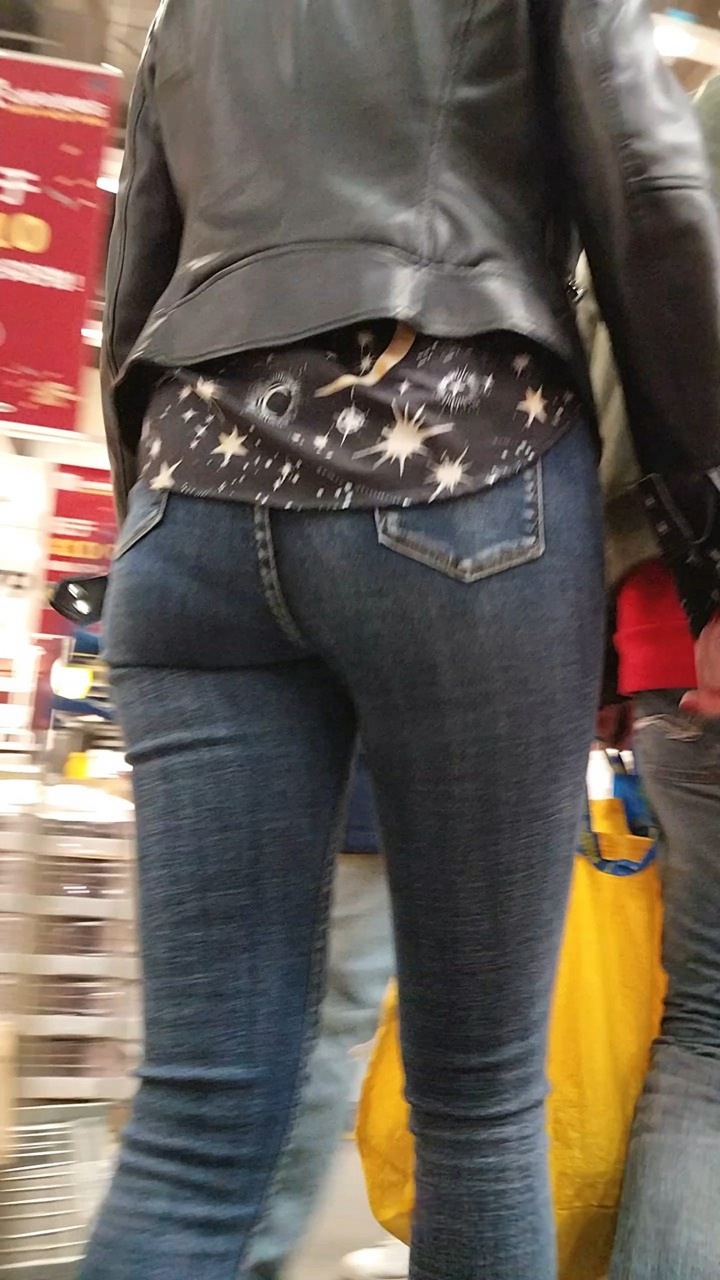 时尚小姐姐超紧灰色街拍牛仔裤[1.3G]