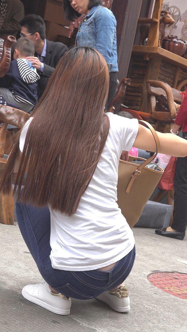 4K-超紧身牛仔裤翘臀美MM[1.39G/MP4]