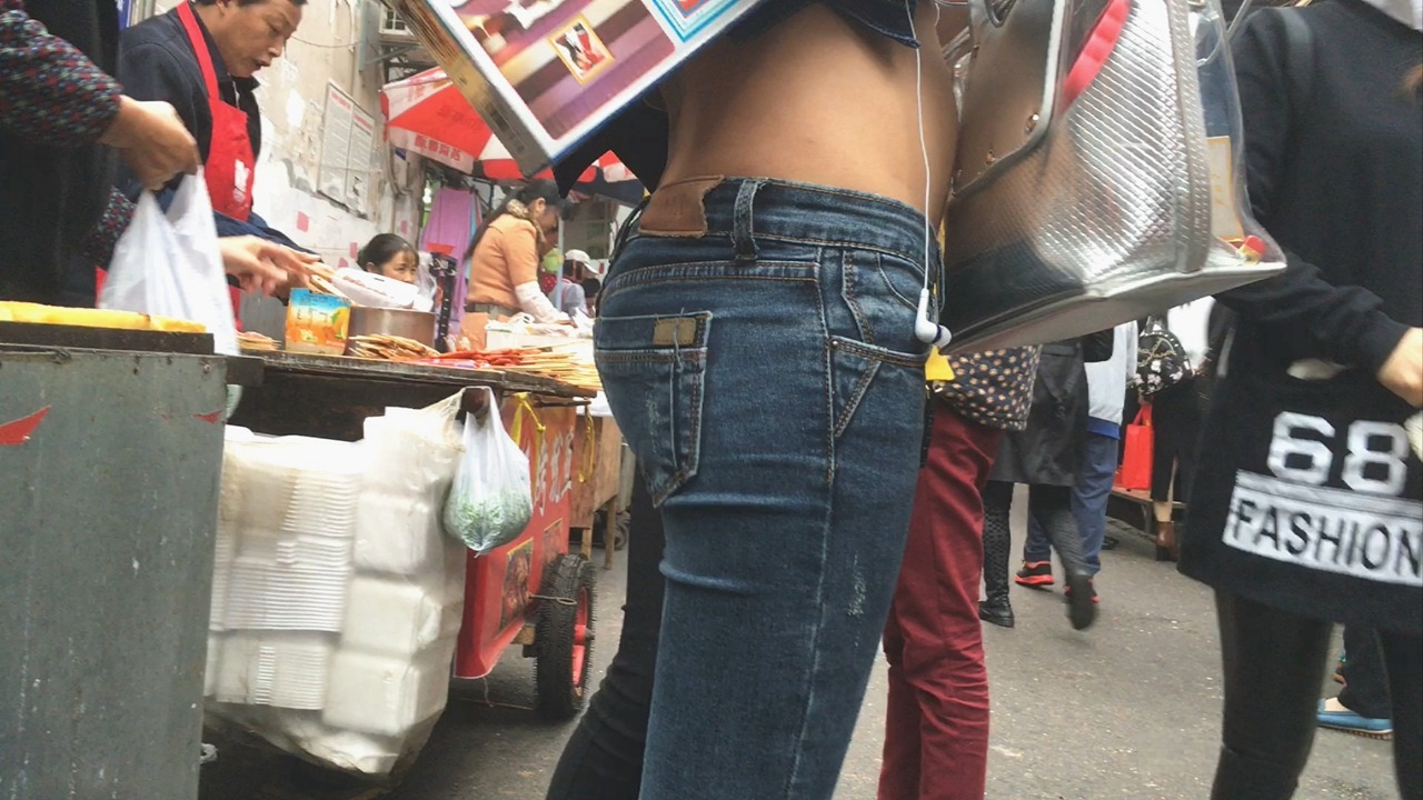 路腰紧身牛仔裤时尚漂亮美眉[878M/MOV]