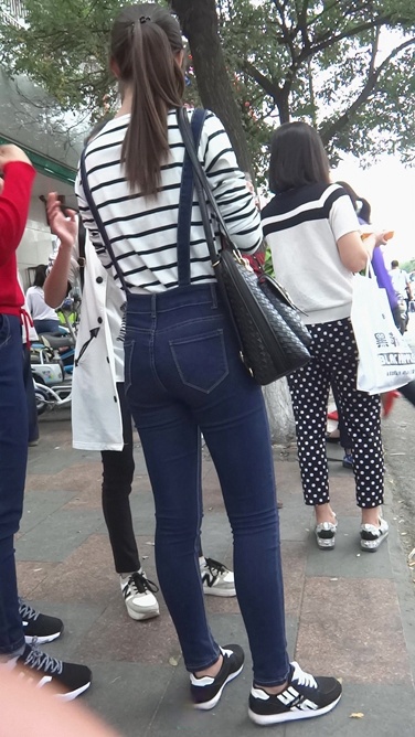 背带牛仔裤小学妹[718M/MTS]