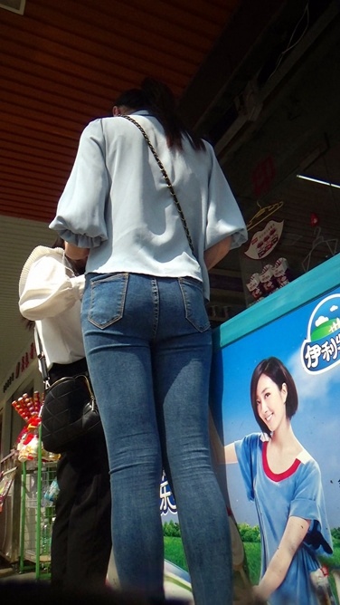 极品牛仔裤少女身材好[200M/MTS]