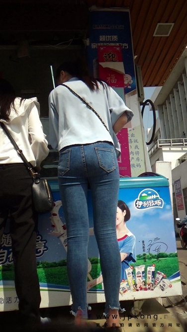 极品牛仔裤少女身材好[200M/MTS]