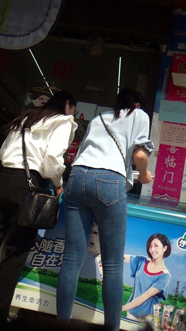 极品牛仔裤少女身材好[200M/MTS]