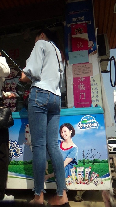 极品牛仔裤少女身材好[200M/MTS]