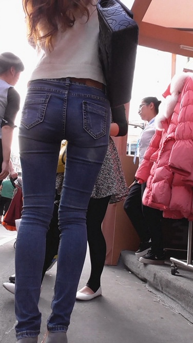 高跟牛仔打底裤两美女[279M/MTS]