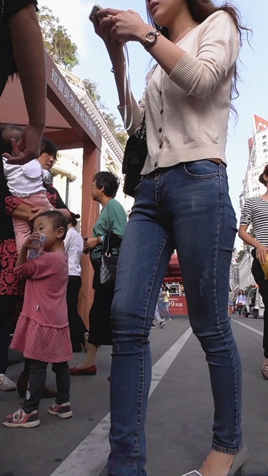 高跟牛仔打底裤两美女[279M/MTS]