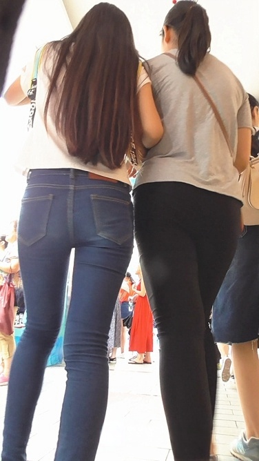 牛仔VS黑裤两个都如此大[228M/MTS]