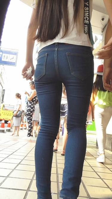 牛仔VS黑裤两个都如此大[228M/MTS]