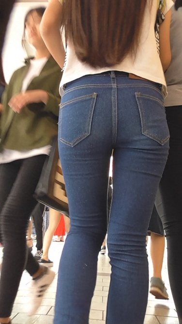 牛仔VS黑裤两个都如此大[228M/MTS]