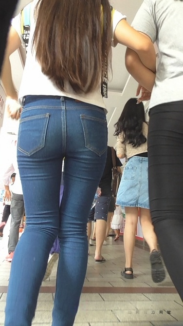 牛仔VS黑裤两个都如此大[228M/MTS]