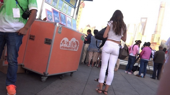 【魔都漫步作品】较好身材的白裤金发美女[MP4/367MB]