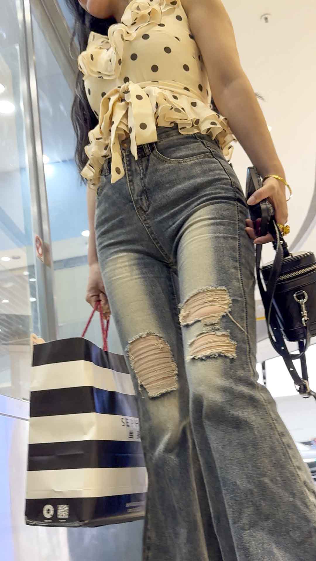 国庆献礼极品倒三角牛仔女神