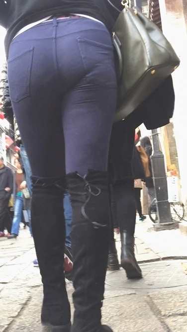 蓝牛长发美眉臀翘圆润[687M/MOV]