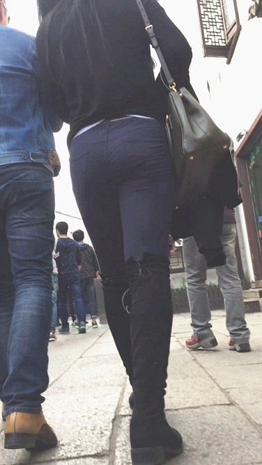 蓝牛长发美眉臀翘圆润[687M/MOV]