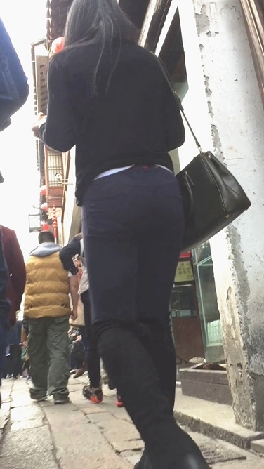 蓝牛长发美眉臀翘圆润[687M/MOV]