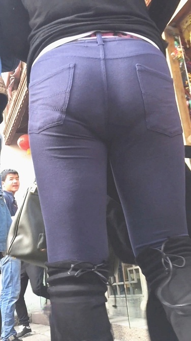 蓝牛长发美眉臀翘圆润[687M/MOV]