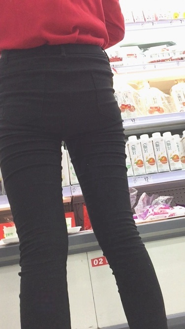 身材超赞的超市黑裤营业员[692M/MOV]