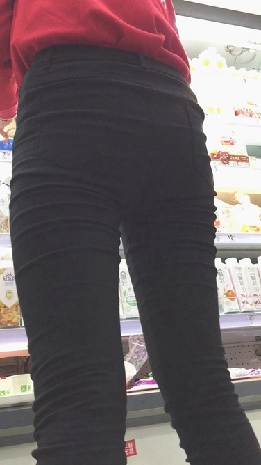 身材超赞的超市黑裤营业员[692M/MOV]