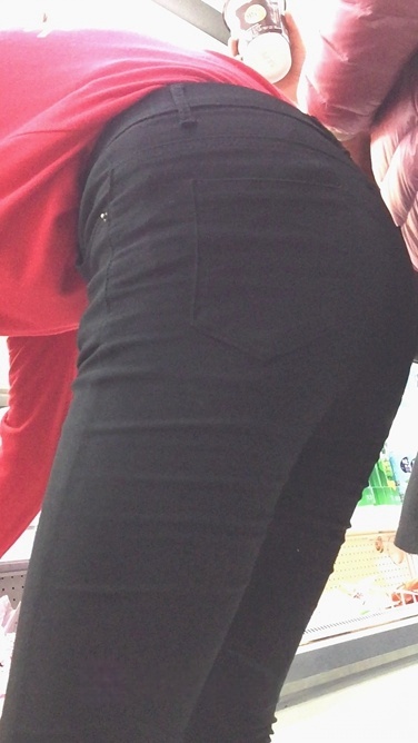 身材超赞的超市黑裤营业员[692M/MOV]